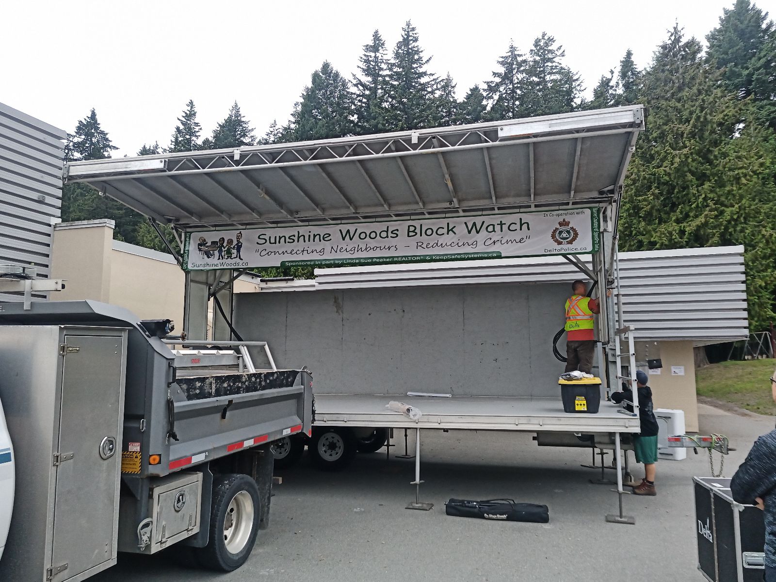 2023 Sunshine Woods Block Watch Stage setup